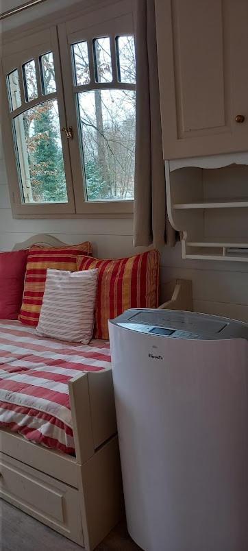 Luxury tent Rose La Belle Roulotte Escolives-Sainte-Camille